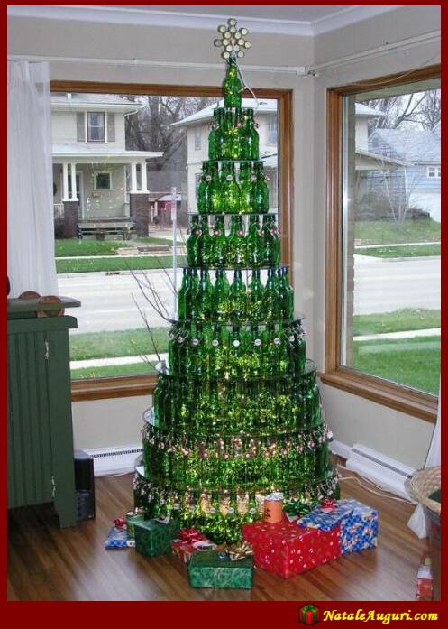 Albero di Natale con le bottiglie